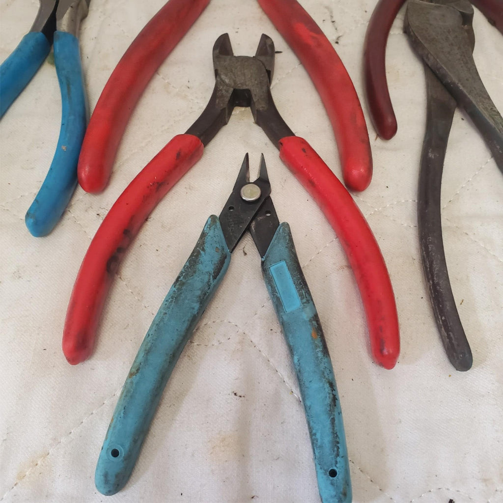 Lot of 6 Assorted Wire Cutters & Pliers LOT-837