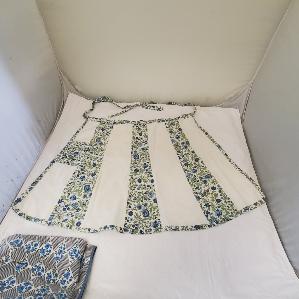 Vintage Lot of 2 Floral Flower Aprons