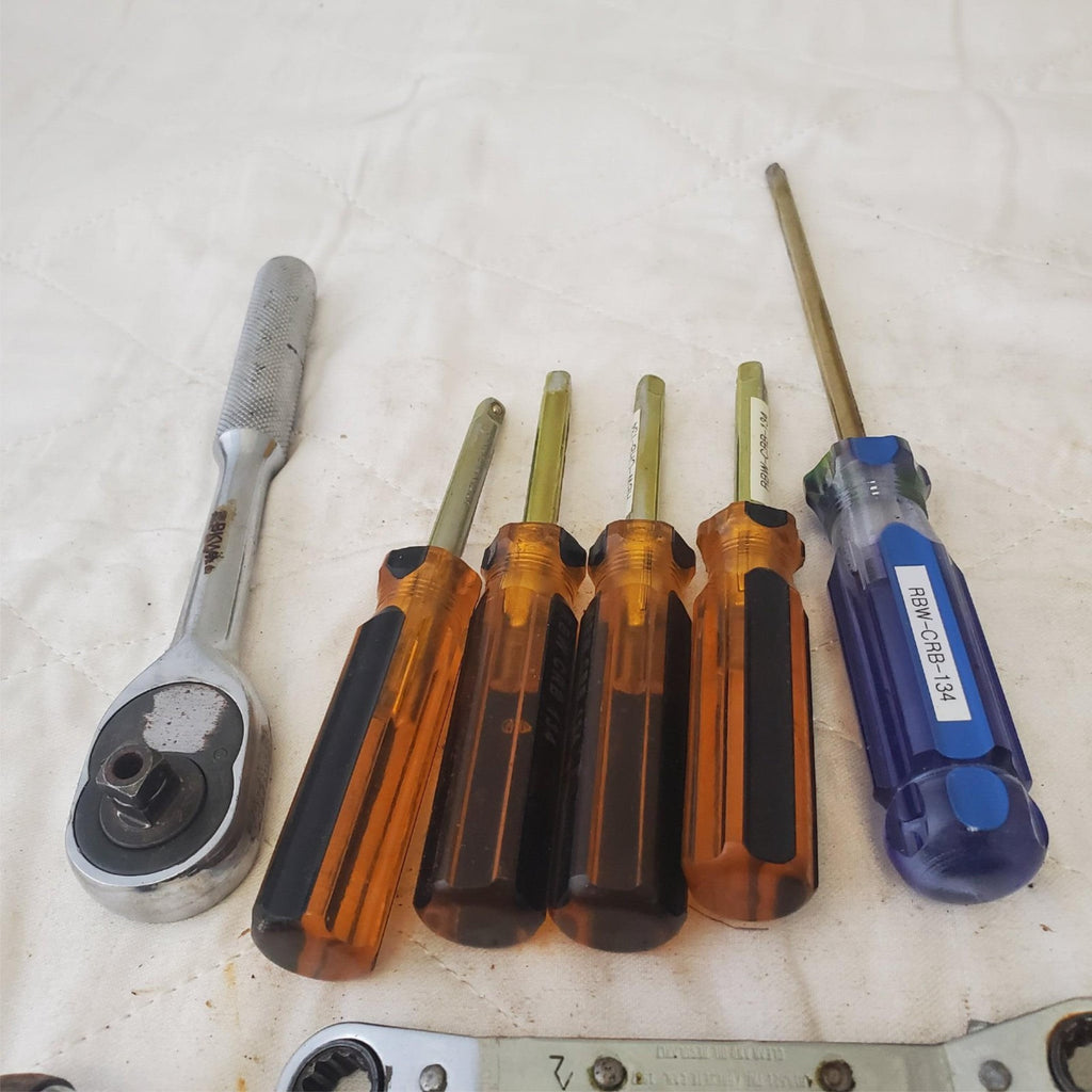 Lot of Assorted Ratchets, Drivers, Speed Handles & Other Hand Tools LOT 128