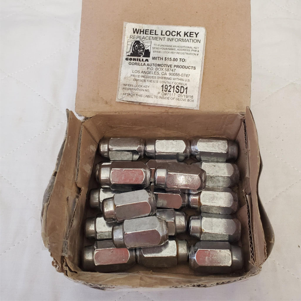 Lot of Gorilla 1/2" X 20 Chrome Lug Nuts W/ Key