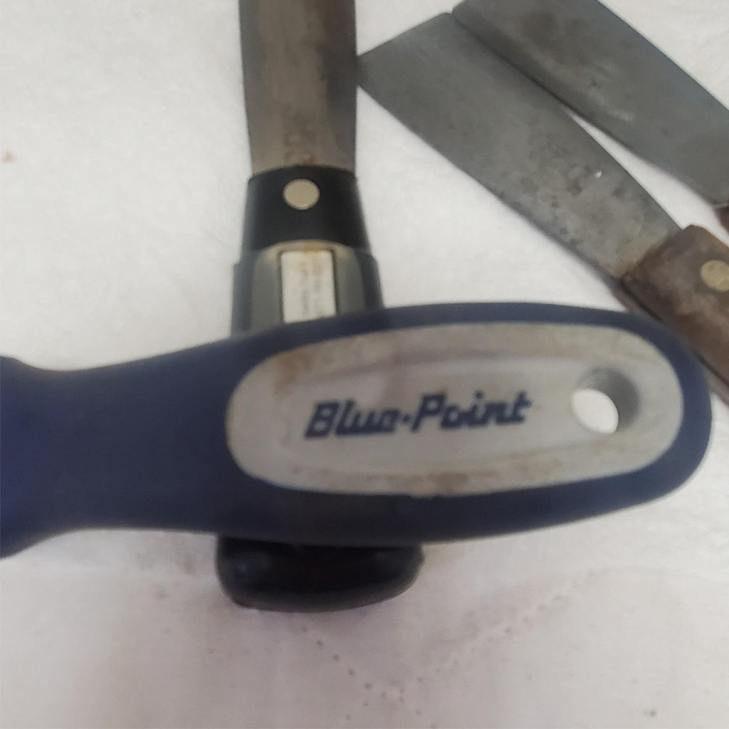 Set of 4 Assorted Putty Knives and Scrapers LOT-503