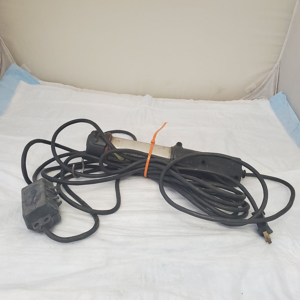 Vintage General Inc Stubby II 13 Watt Fluorescent Light