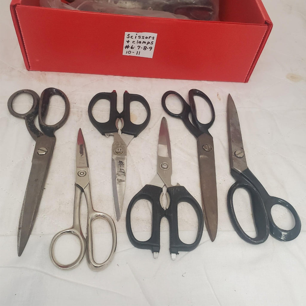 Lot of 6 Assorted Handle Pinking Scissors #10