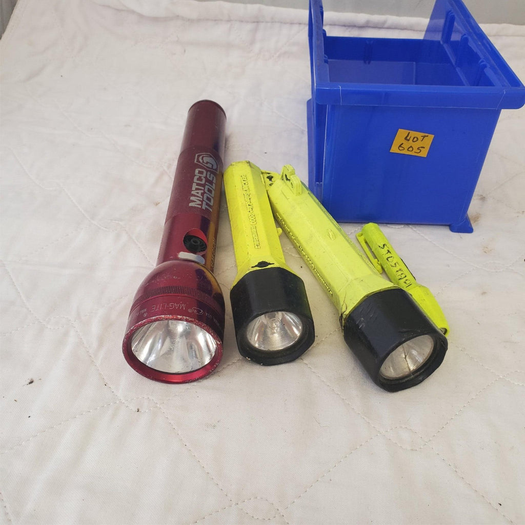 Lof of Pelican Tracker Flashlight and Matco Work Light LOT 605