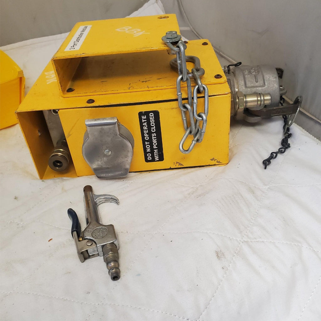 Clayton 3 Port Distribution Module for Electric DustMaster Vacuum LOT-670