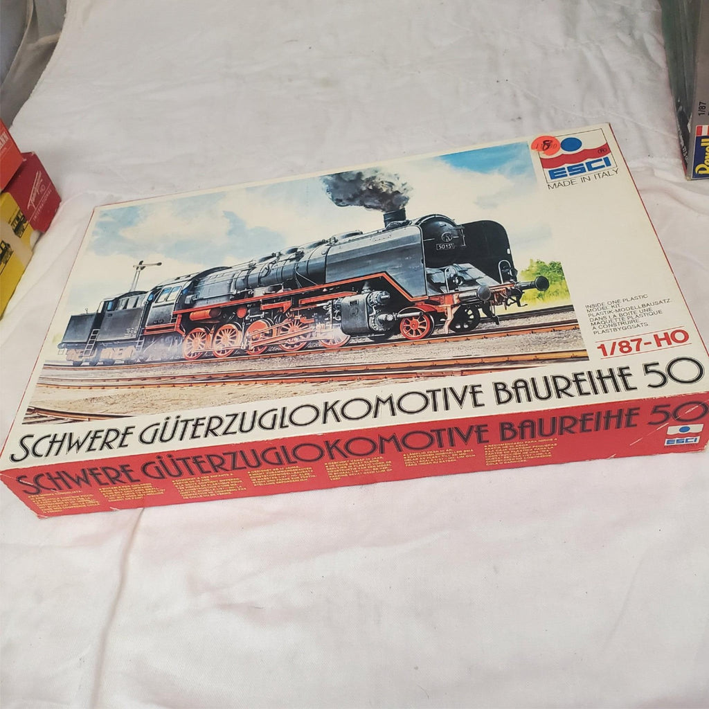 Lot of 4 ESCI & Revel 2162 1/87 Schnellzug-Lokomotive Baureihe Plastic Model kit