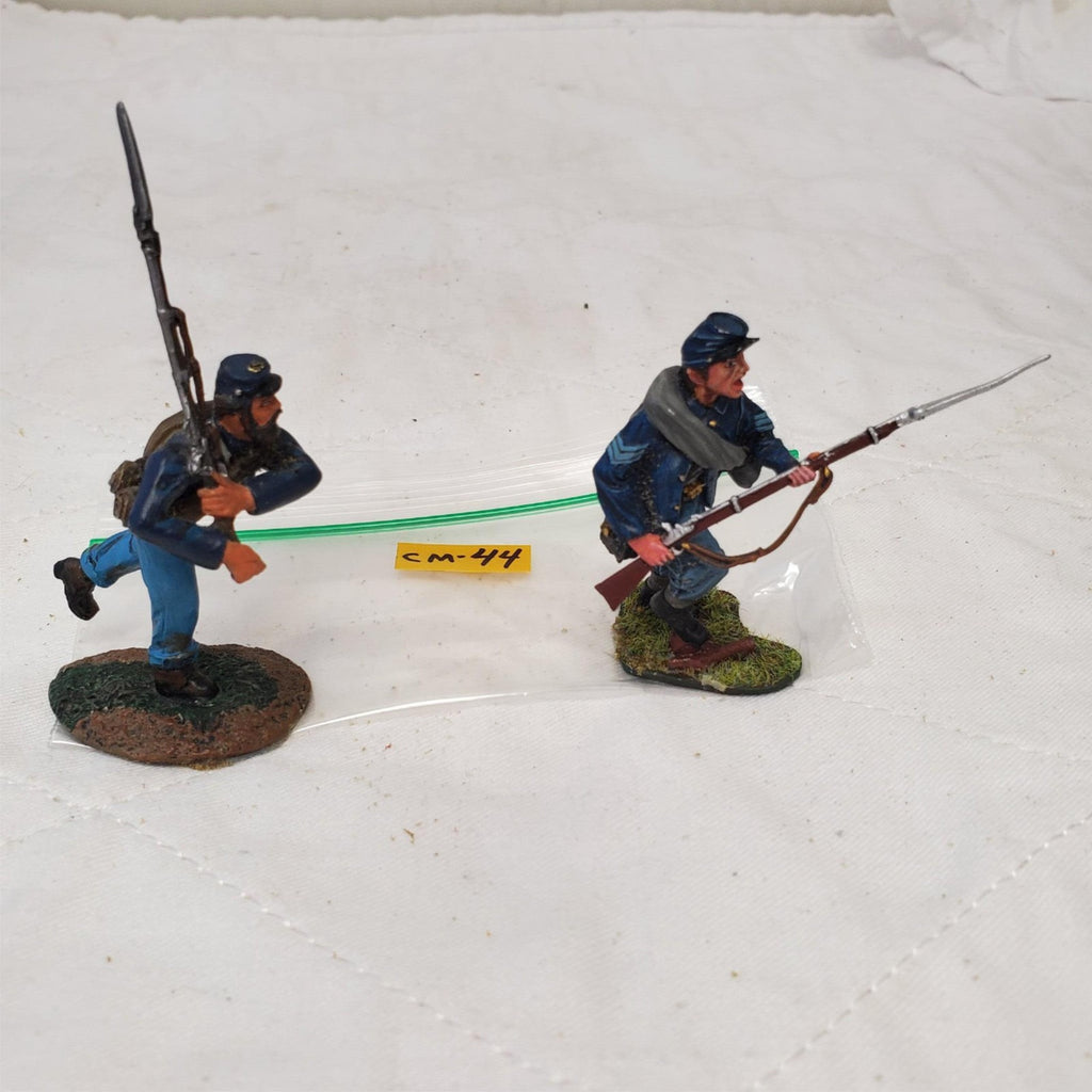 The Collectors Showcase CS00975 69th New York Irish Brigade Advancing CM-44