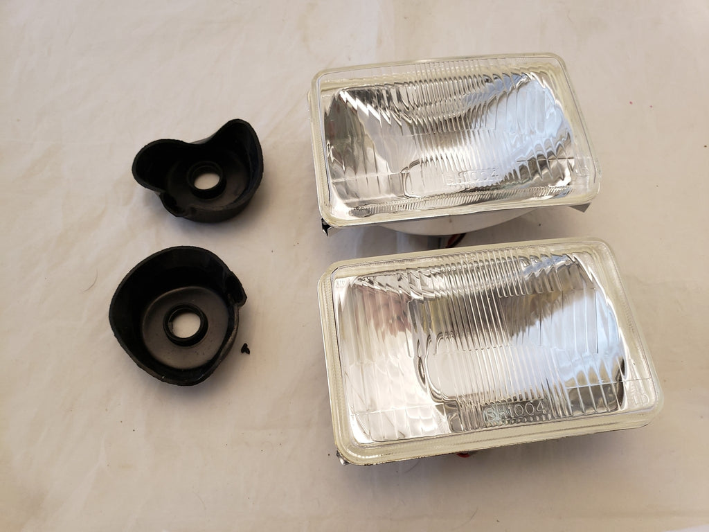 Universal Headlights BH-1004 Halogen Lamp with H4 Bulb Hi-low Beam Pattern 12V