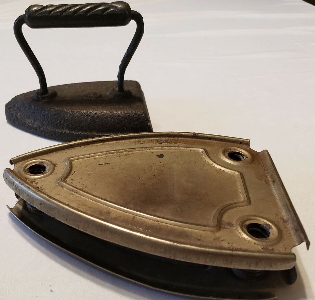 Vintage Antique Cast Lovely Coal Ironing Clothes Collectible With Metal Handle