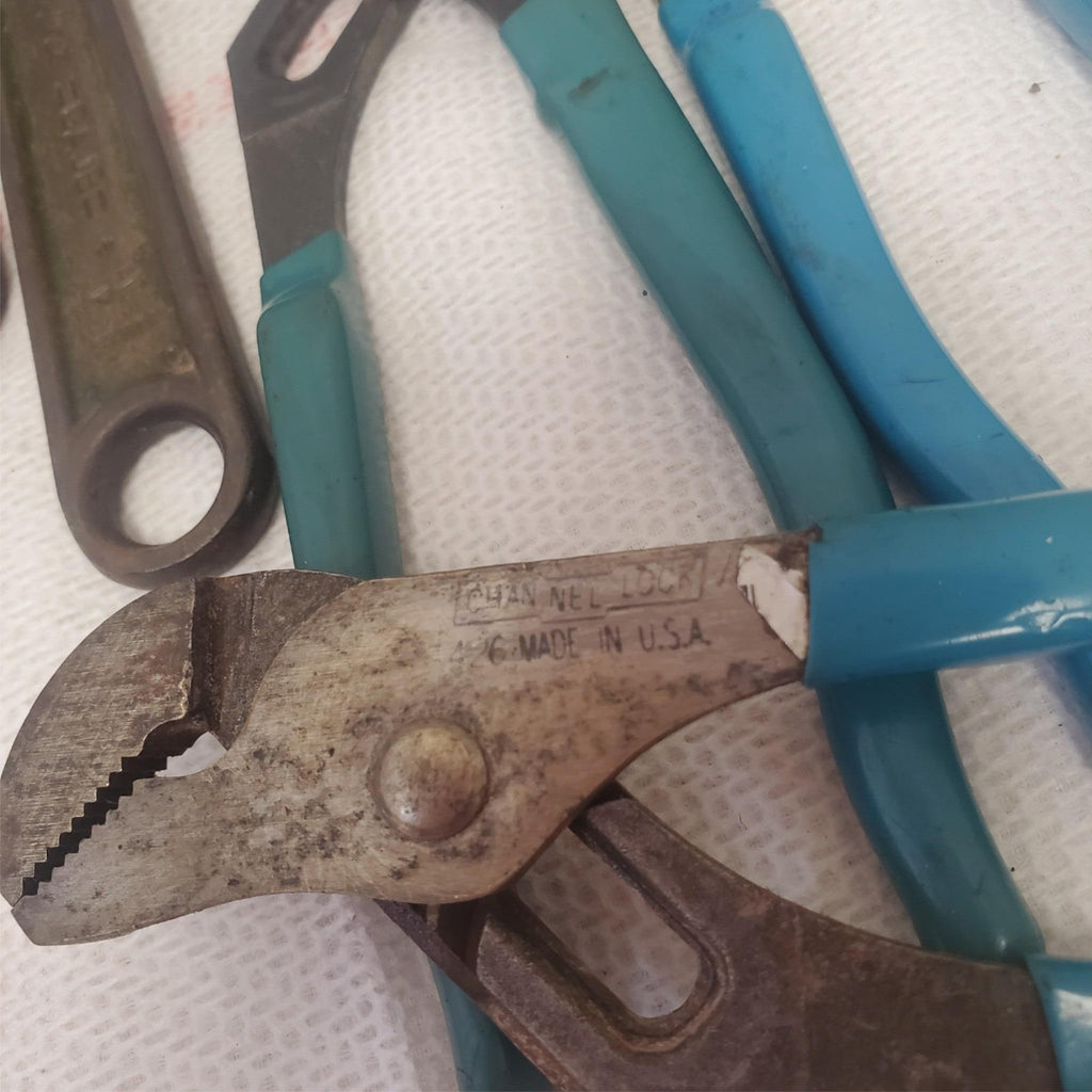 Lot of 13 Mixed Adjustable Pliers & Wrenches Grip Set LOT-71