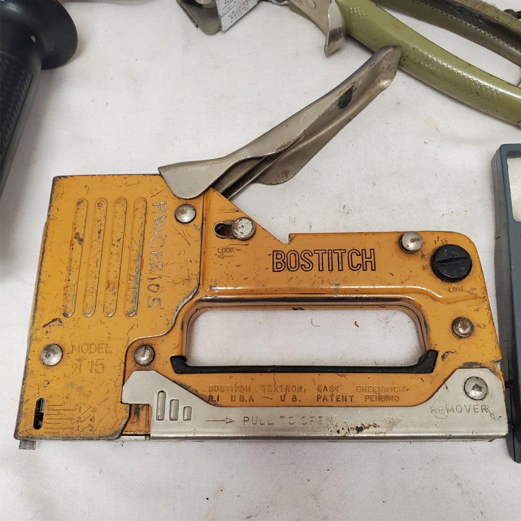 Lot of 8 Assorted Bostitch Stapler, Dividers Breaker Bar & More Tool LOT-116