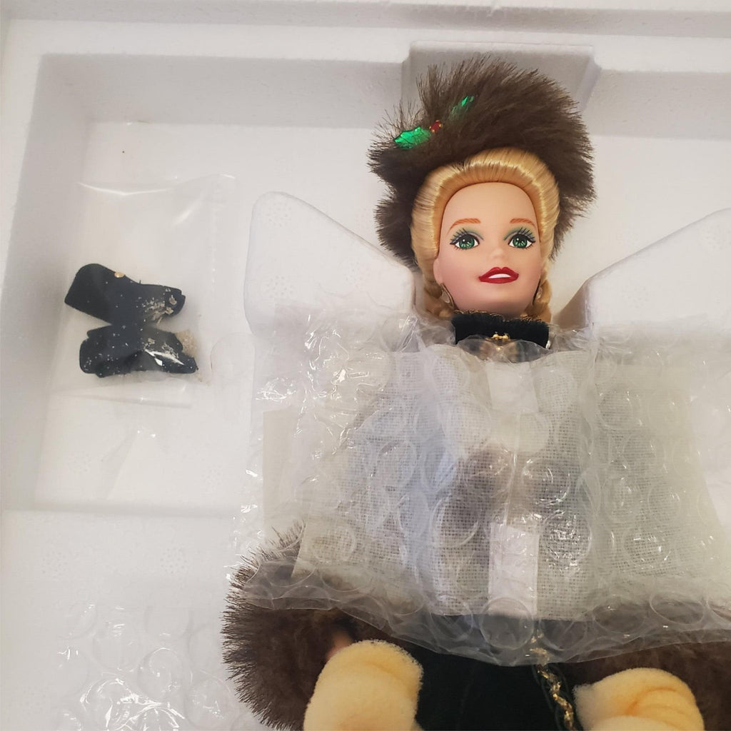 Barbie 1996 - Holiday Caroler Doll - Porcelain Barbie Collection