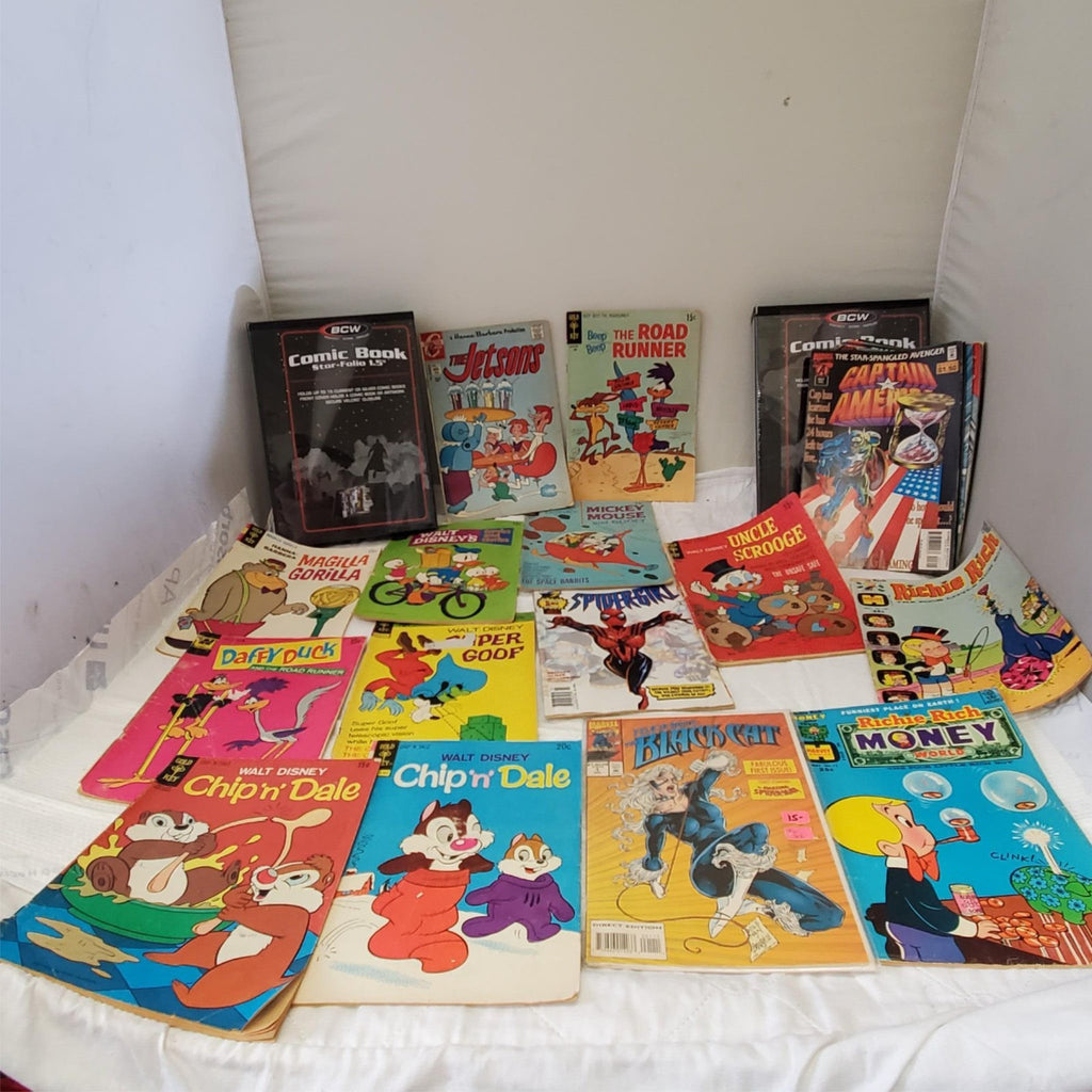 Lot of Spider-Man, X-Men, Batman & other Comic Books With Book Holder