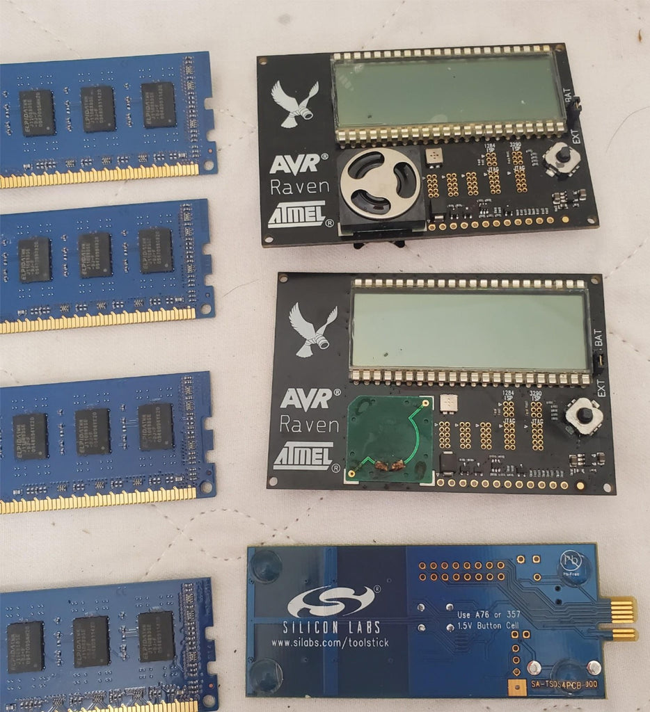 Lot of Computer RAM Sticks AVR Raven Elpida PC3-10600U