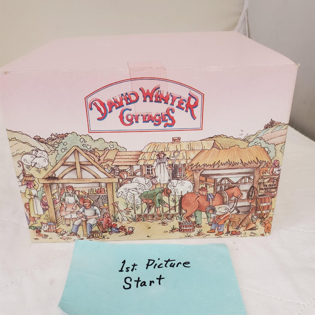 David Winter's Brookside Hamlet 1982 Cottage with Certificate of Authenticity