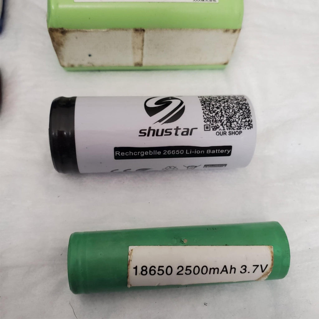 Lot of Various type of NiMH NiCD Universal Battery Package & Aluminium Capacitor