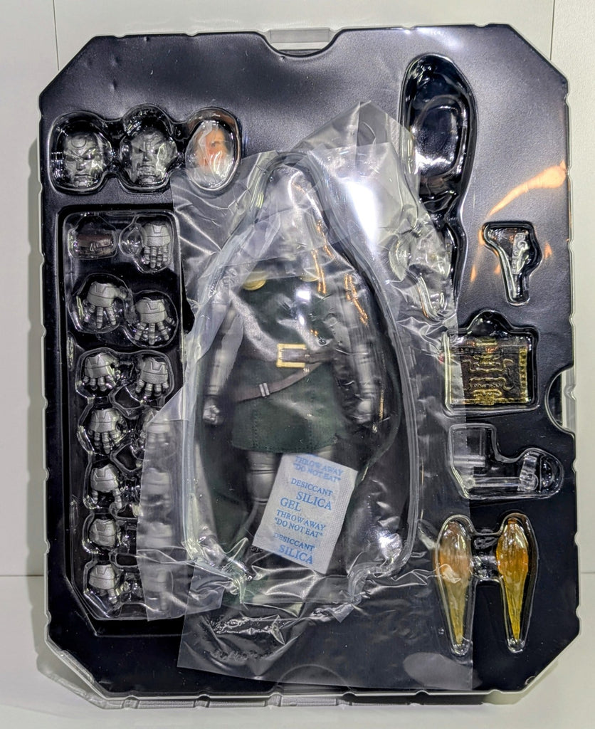 Mezco Toyz ONE:12 Collective Marvel Comics DOCTOR DOOM Action Figure