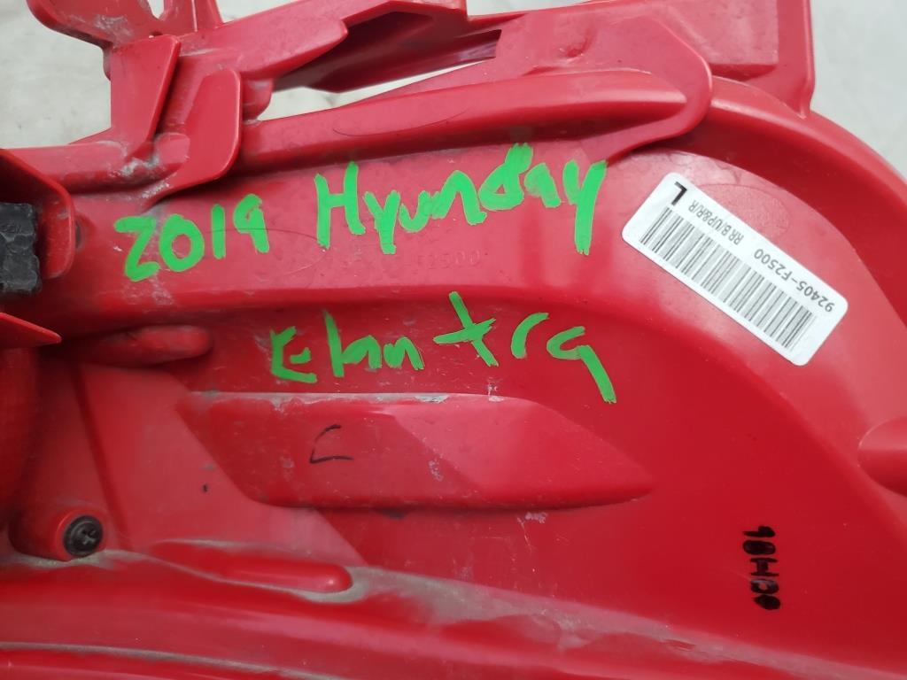 2019 2020 Hyundai Elantra OEM Rear Left Bumper Reflector Light 92405-F2500