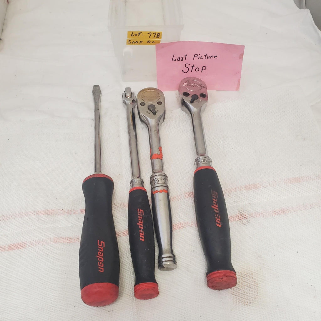 Lot of 4 Snap-on Tools Drive Red Soft Grip Flex & Fixed Head Ratchet Set LOT-778