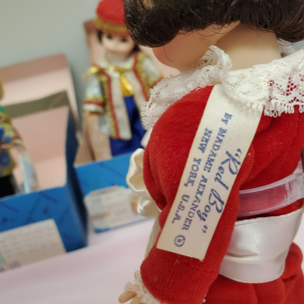 Set Of 4 Vintage Madame Alexander Miniature Showcase Series Dolls