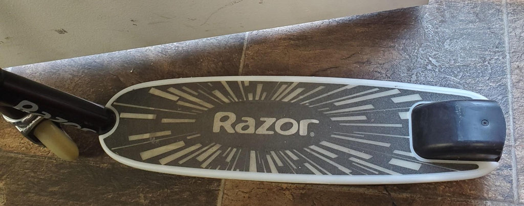 Razor Tekno Light Up Electric Scooter 2020 Model