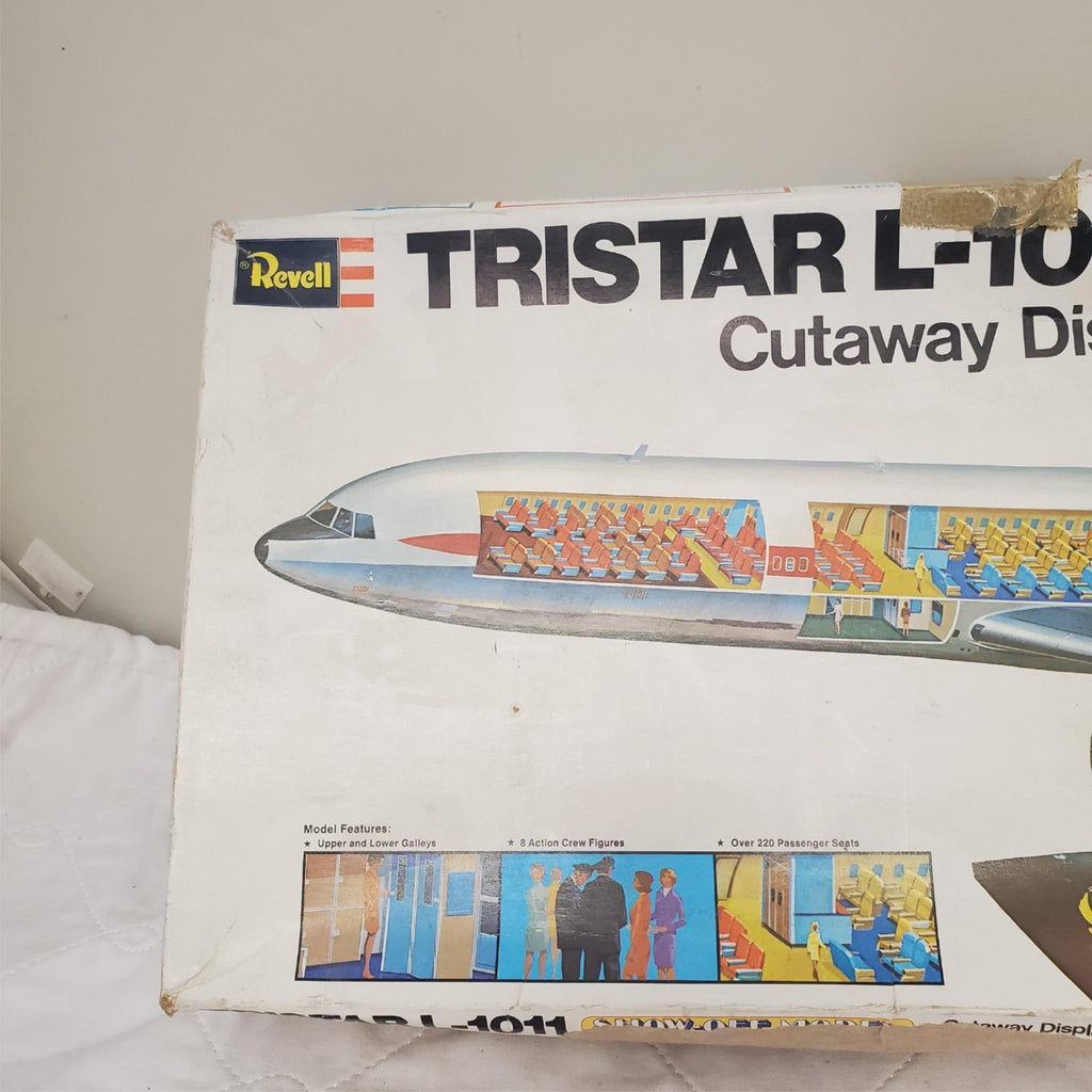 Revell Tristar L-1011 Cutaway Display plane