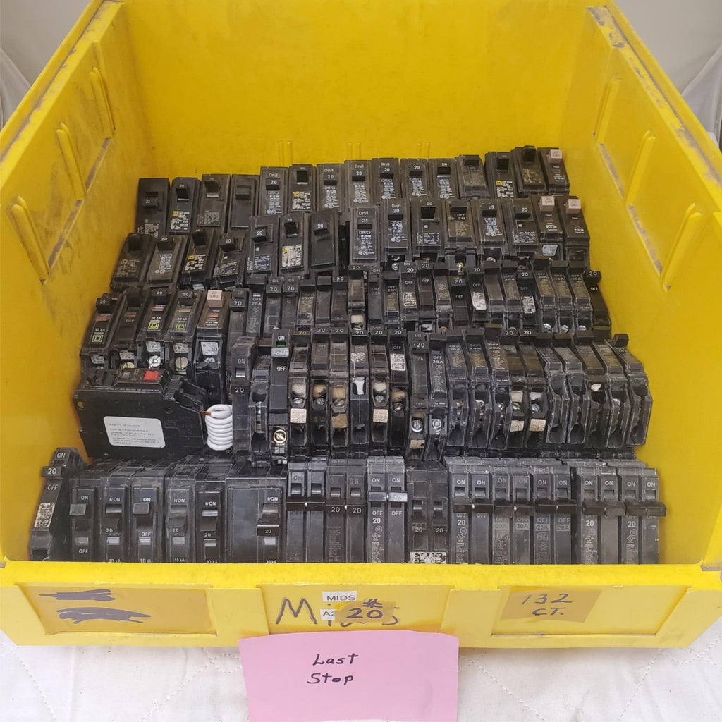 Large Lot of 132 Used Circuit Breakers Assorted #20