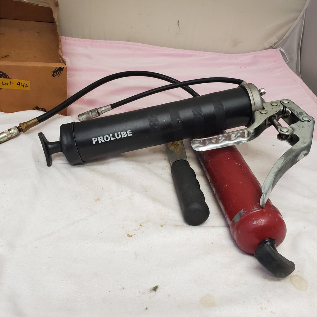 Lot of 2 Pistol Grip Grease Gun Set LOT-946