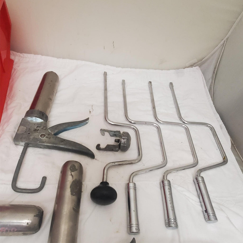 Lot of Semco Model 850 Manual Dispensing Gun Tool LOT-407