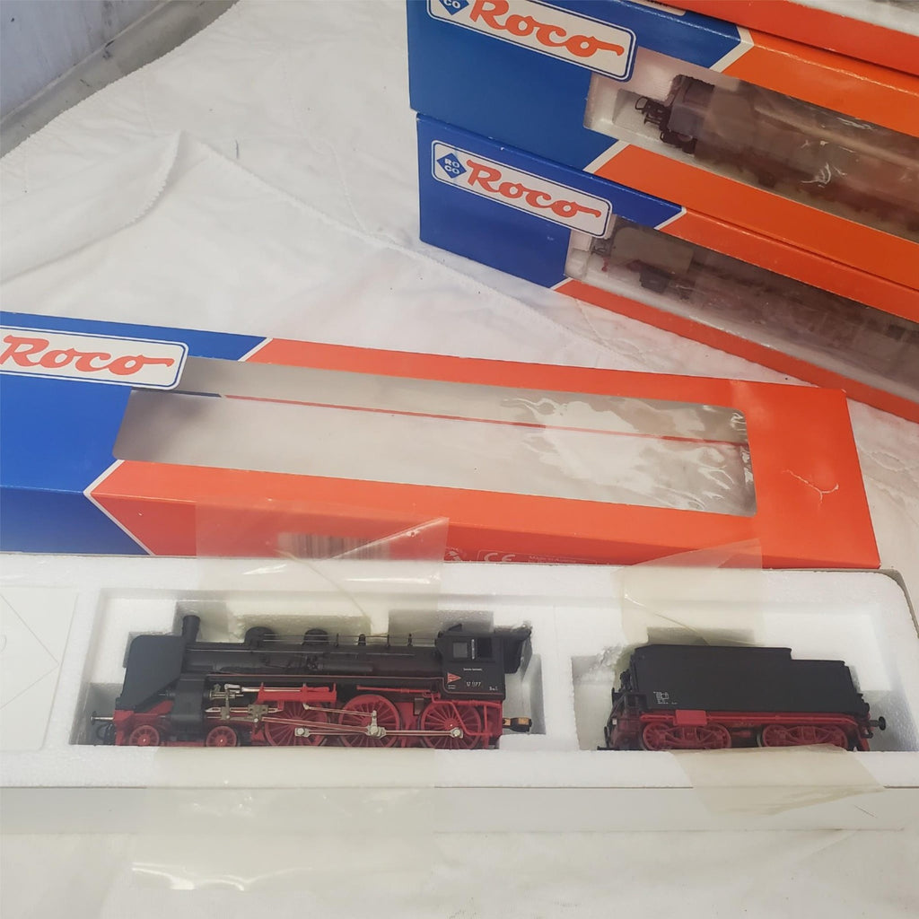 Roco International HO 44083, 43416, 43311 & 43300 Train Set