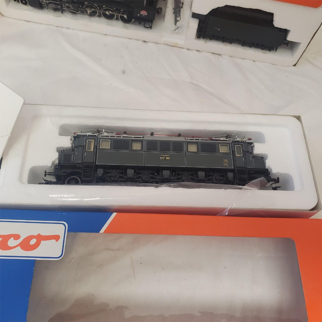 Roco International HO 04126, 43375, 43719, 43758, & 44028 Train Set