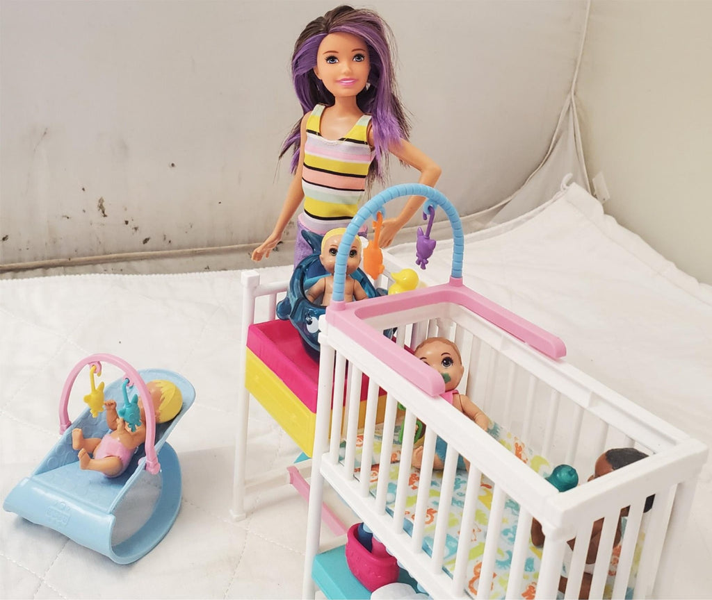Mattel Nap 'n' Nurture Nursery Barbie Skipper Babysitters Playset