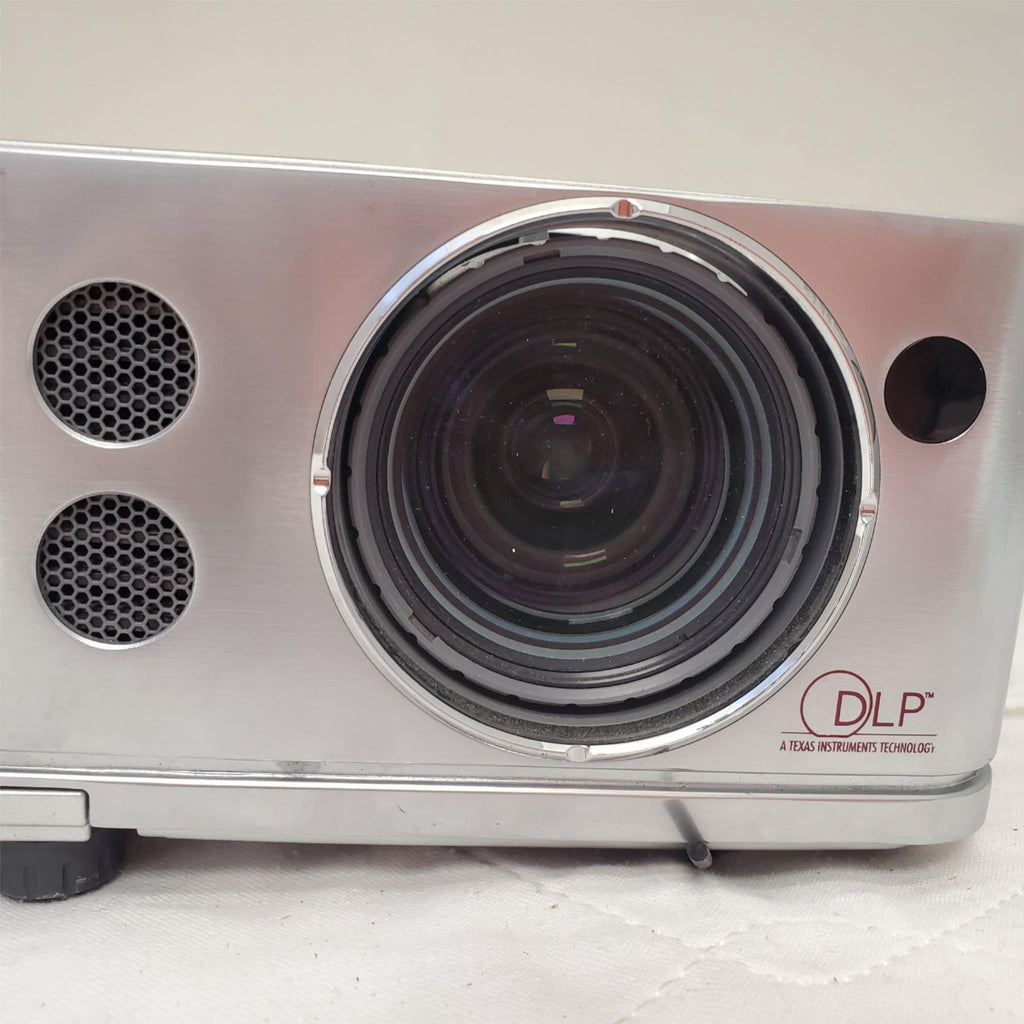 Toshiba DLF TDP-D2  Projector