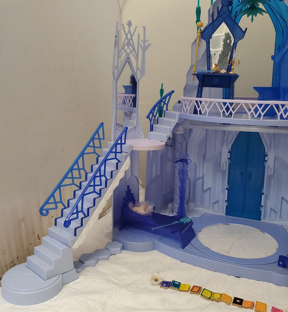 Disney Frozen Elsa's Ice Magic Palace Playset