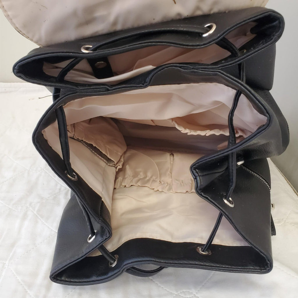 Citi Collective Multiple Use Leather Tote Bag Convertible to Backpack Tassle