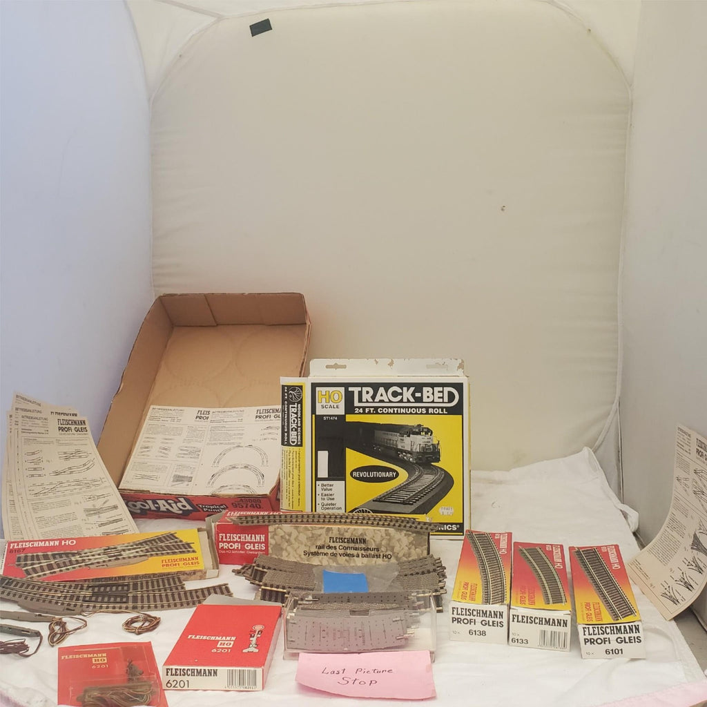 Lot of Assorted Track-Bed and Fleischmann Toy Train Track Set