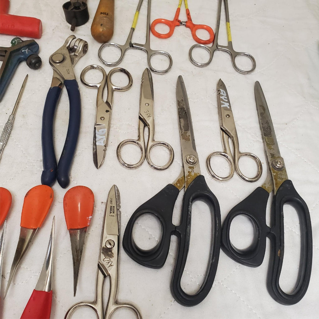 Mixed Lot Precision Hand Tools Scissors Forceps Caliper Pliers Scrapers LOT-547