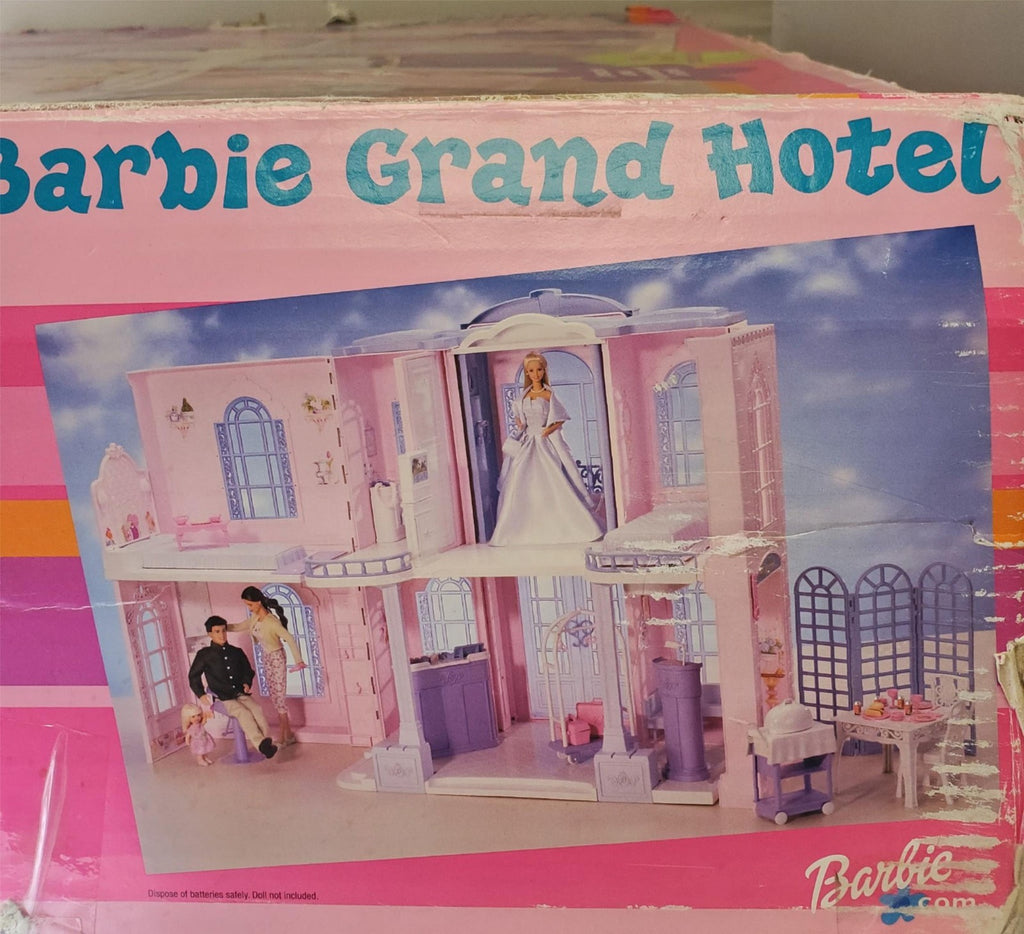 2001 Mattel Barbie Grand Hotel with Electronic Voice Features