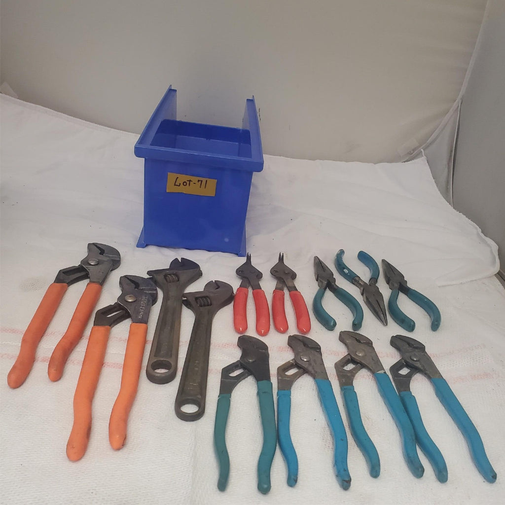 Lot of 13 Mixed Adjustable Pliers & Wrenches Grip Set LOT-71