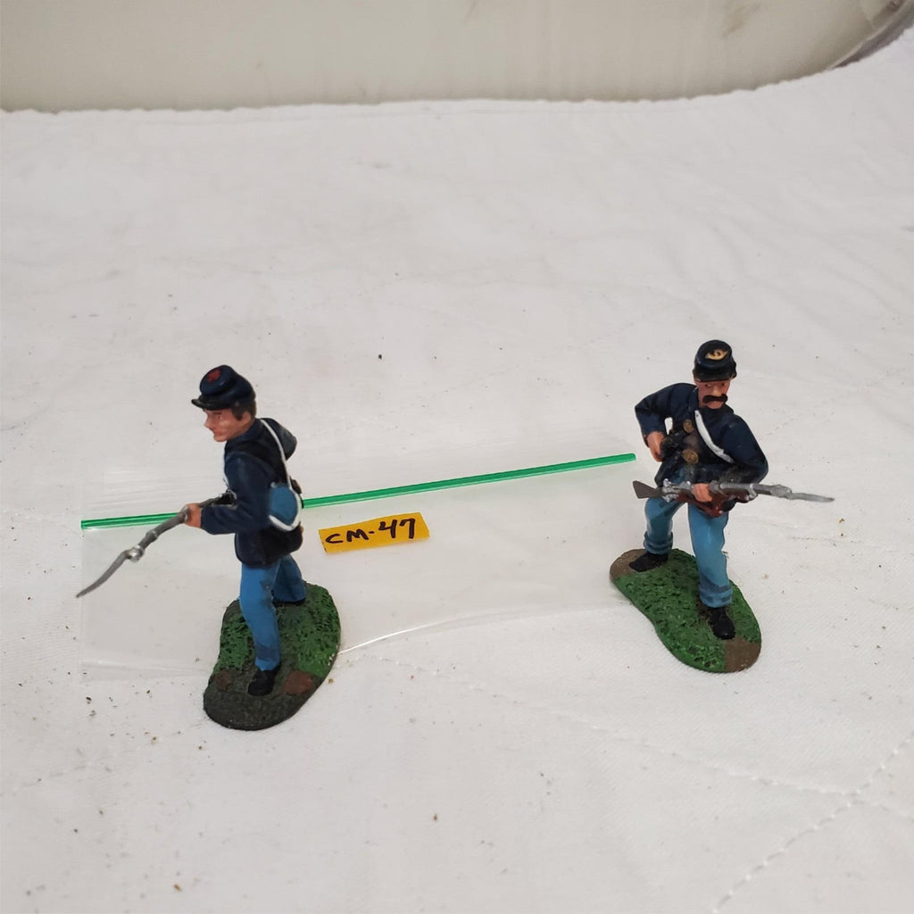 Conte ACW Union Infantry Soldiers Loading Rifle Mounted CM-47