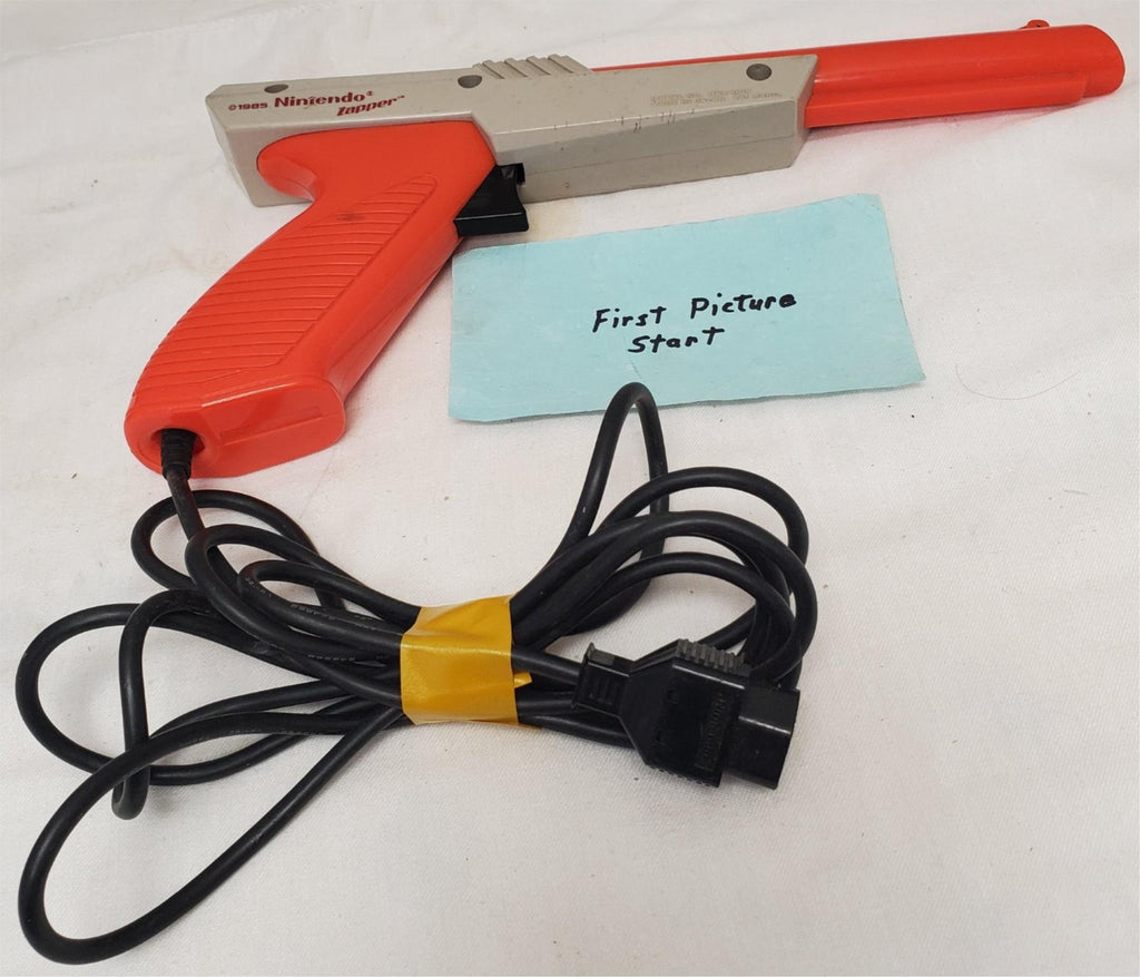 1985 Nintendo Zapper NES-005 Light Gun