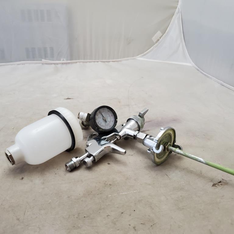 Spray Gun Noozle and Paint Holder with Pressure Regulator