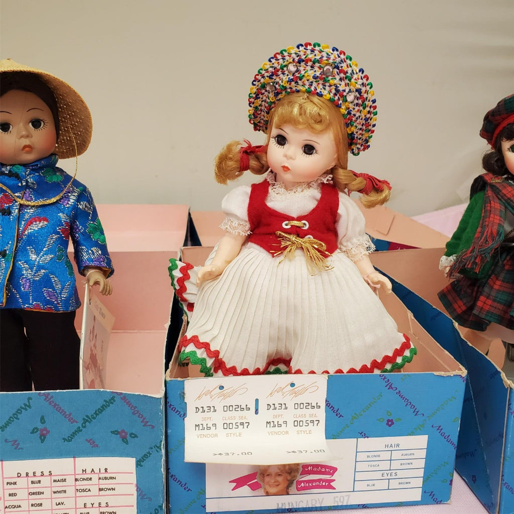 Set Of 4 Vintage Madame Alexander Miniature Showcase Series Dolls