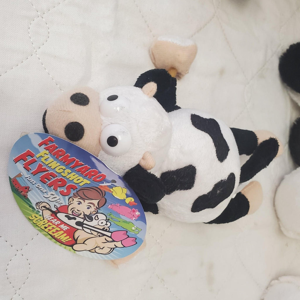 Playmaker Flingshot Flying Screaming COW'S Plush Farmyard Flyer Toy Set