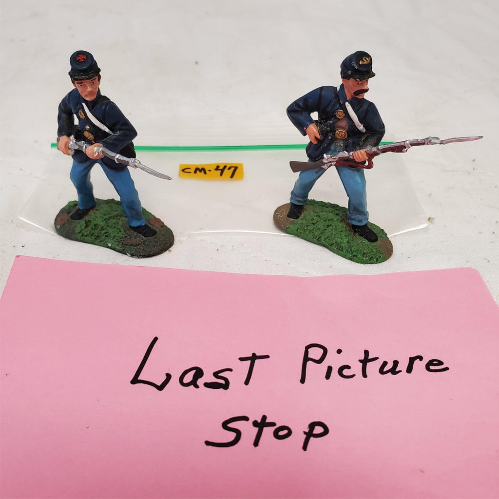 Conte ACW Union Infantry Soldiers Loading Rifle Mounted CM-47