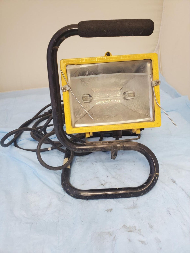 Designer's Edge Portable Halogen Work Light With Switch Orange 500 Watt L33