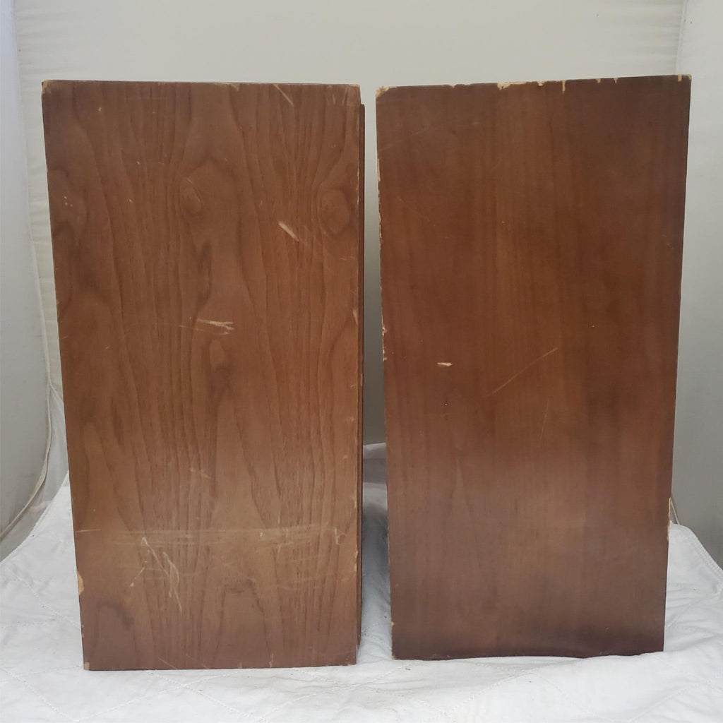 Set of 2 Vintage Sansui SP-50 2 Way Speaker System