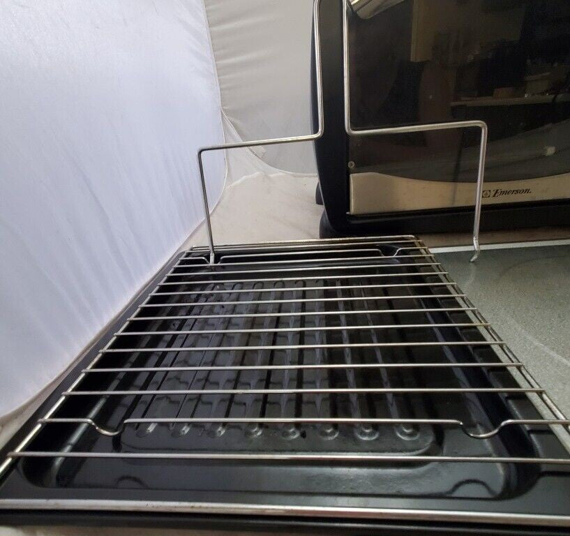 Emerson TOR23 Owners Manual 0.8 Cubic FT. Convection Toaster Oven