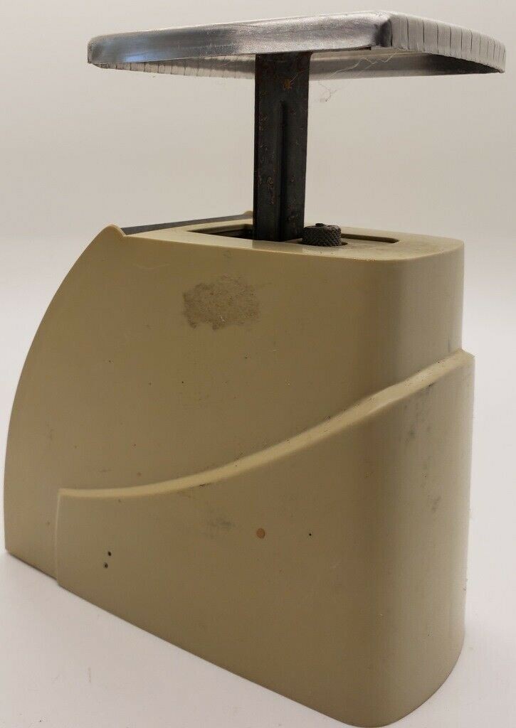 Vintage Pelouze Petite Postal scale Model P-2 Rates Eff. Feb 1991