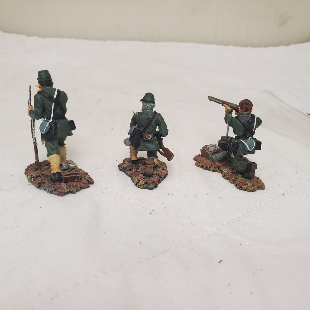 Set of 3 W Britain #17533 Retired a Good Shot Mounted CM-27